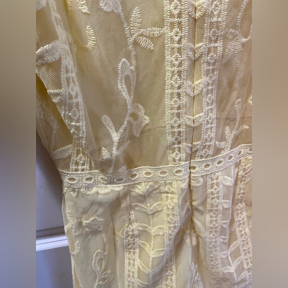 Socialite Plunging Lace Romper in Yellow Pastel - Picture 8 of 8